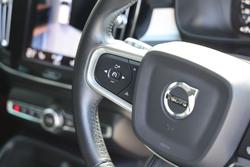 2021 Volvo XC40 T4 Momentum