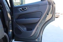 2026 Volvo XC60 Plus B5 Bright