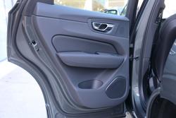 2026 Volvo XC60 Plus B5 Bright