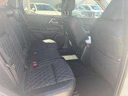 2024 MITSUBISHI
Outlander EXCEED