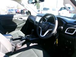 2020 ISUZU
D-MAX LS-M (4x4)