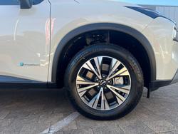 2025 Nissan X-TRAIL ST-L e-POWER