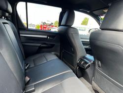 2022 Toyota Hilux 4x4 Hilux 4x4 Rogue 2.8L T Diesel Automatic Double Cab C222140 001