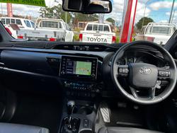 2022 Toyota Hilux 4x4 Hilux 4x4 Rogue 2.8L T Diesel Automatic Double Cab C222140 001