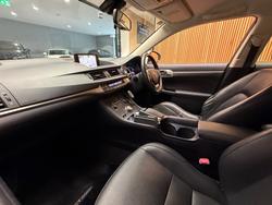 2014 Lexus CT 200h. HYBRID CT200h Luxury 1.8L Hybrid CVT Hatch