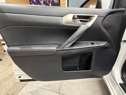 2014 Lexus CT 200h. HYBRID CT200h Luxury 1.8L Hybrid CVT Hatch