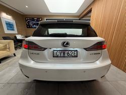 2014 Lexus CT 200h. HYBRID CT200h Luxury 1.8L Hybrid CVT Hatch