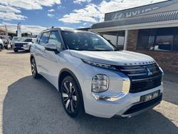 2025 MITSUBISHI Outlander EXCEED TOURER