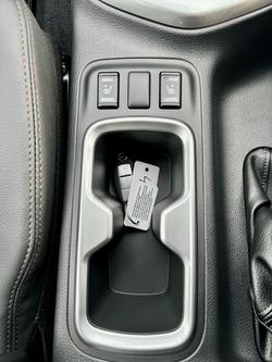 2025 NISSAN NP300 NAVARA ST-X