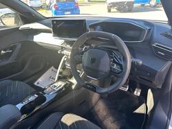 2025 Peugeot
2008 GT Hybrid