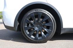 2025 Tesla Model Y Rear-Wheel Drive