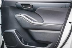 2022 Toyota Kluger Hybrid GX AWD