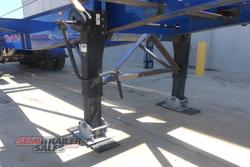 2011 Barker Heavy Duty 40FT Tri Axle Skel