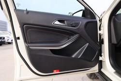 2016 MERCEDES-BENZ
GLA 180