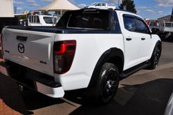 2025 Mazda BT-50 SP
