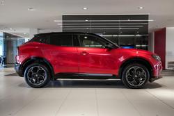 2025 Alfa Romeo Junior Ibrida