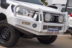 2019 Toyota
Hilux SR