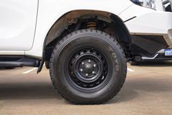 2019 Toyota
Hilux SR