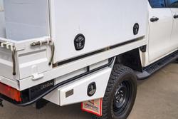 2019 Toyota
Hilux SR
