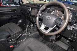 2019 Toyota
Hilux SR