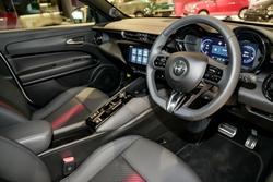 2025 Alfa Romeo Junior Ibrida