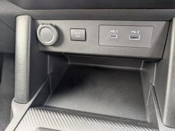 2025 NISSAN NAVARA ST