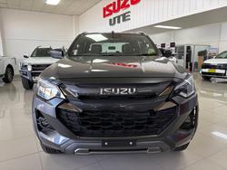 2025 ISUZU D-MAX XT