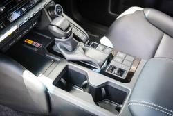 2025 Toyota PRADO GXL