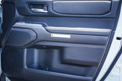 2025 Toyota PRADO GXL