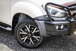 2020 ISUZU MU-X LS-T (4x4)