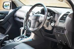 2020 ISUZU MU-X LS-T (4x4)