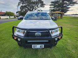 2019 Toyota Hilux SR