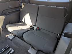 2023 MITSUBISHI OUTLANDER ES