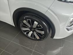 2025 MITSUBISHI Outlander EXCEED