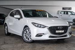 2017 Mazda
                3 Maxx