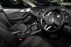 2017 Mazda
                3 Maxx
