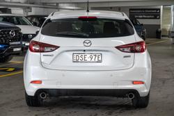 2017 Mazda
                3 Maxx