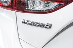 2017 Mazda
                3 Maxx