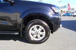 2025 Nissan
Navara ST