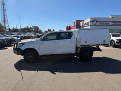 2022 Toyota Hilux SR