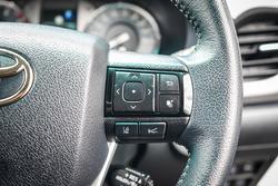 2024 Toyota HILUX SR5