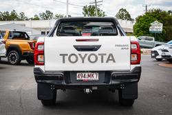 2024 Toyota HILUX SR5