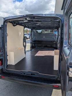 2025 RENAULT TRAFIC LWB