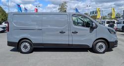 2025 RENAULT TRAFIC LWB