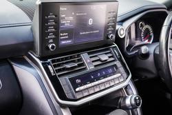 2024 Toyota LANDCRUISER GXL