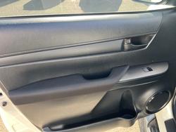 2020 Toyota Hilux 4x4 Hilux 4x4 SR 2.8L T Diesel Automatic Double Cab 2L71000 001