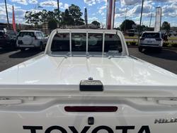 2020 Toyota Hilux 4x4 Hilux 4x4 SR 2.8L T Diesel Automatic Double Cab 2L71000 001