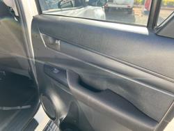 2020 Toyota Hilux 4x4 Hilux 4x4 SR 2.8L T Diesel Automatic Double Cab 2L71000 001