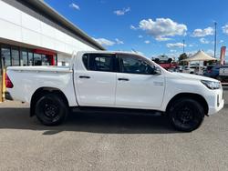 2020 Toyota Hilux 4x4 Hilux 4x4 SR 2.8L T Diesel Automatic Double Cab 2L71000 001