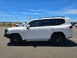 2024 Toyota LANDCRUISER GXL White